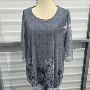 Blue Graphic Blouse with 3/4 Sleeves and Relaxed‎ Fit